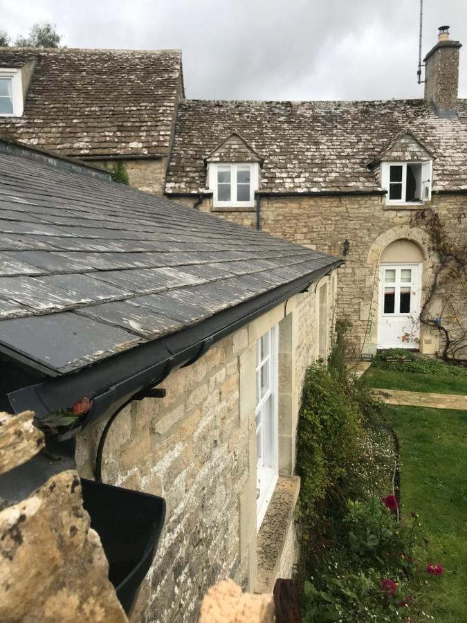 The Old Post Office Studio Apartment In A Beautiful Cotswold Village Cirencester Dış mekan fotoğraf