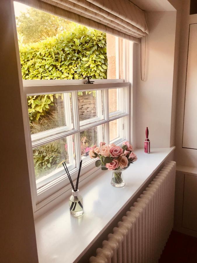 The Old Post Office Studio Apartment In A Beautiful Cotswold Village Cirencester Dış mekan fotoğraf